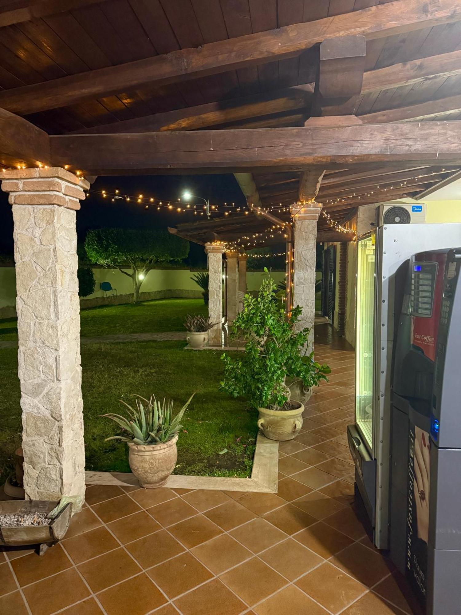 Luxury B&B Resort Anzio Kültér fotó